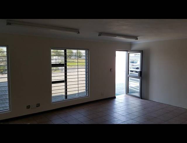 415M² FACTORY RENTED IN RACING PARK